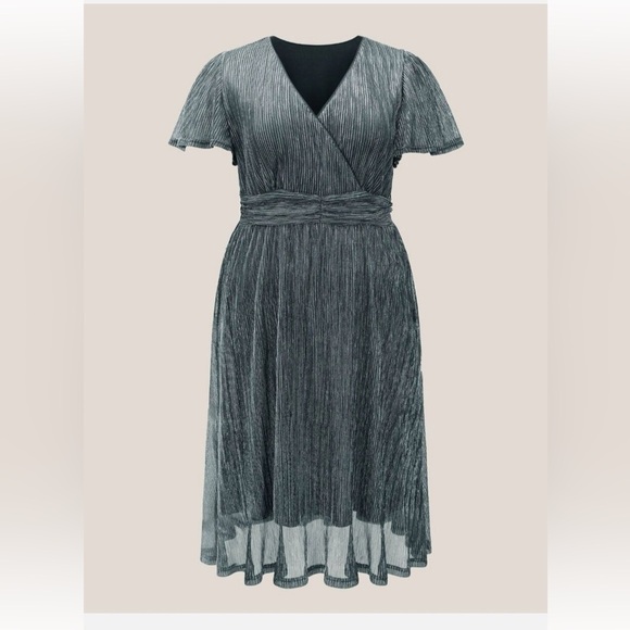 Bloomchic Plus Size Glitter Mesh Surplice Neck Ruffle Sleeve Pocket Midi Dress - Picture 4 of 6